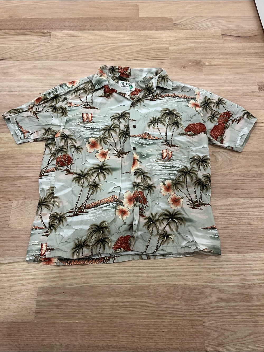 Men’s Authentic Hawaiian Shirt Size L